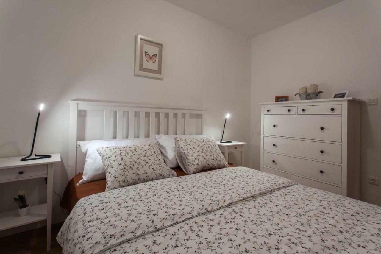 Apartment Lyra Zadar Bagian luar foto